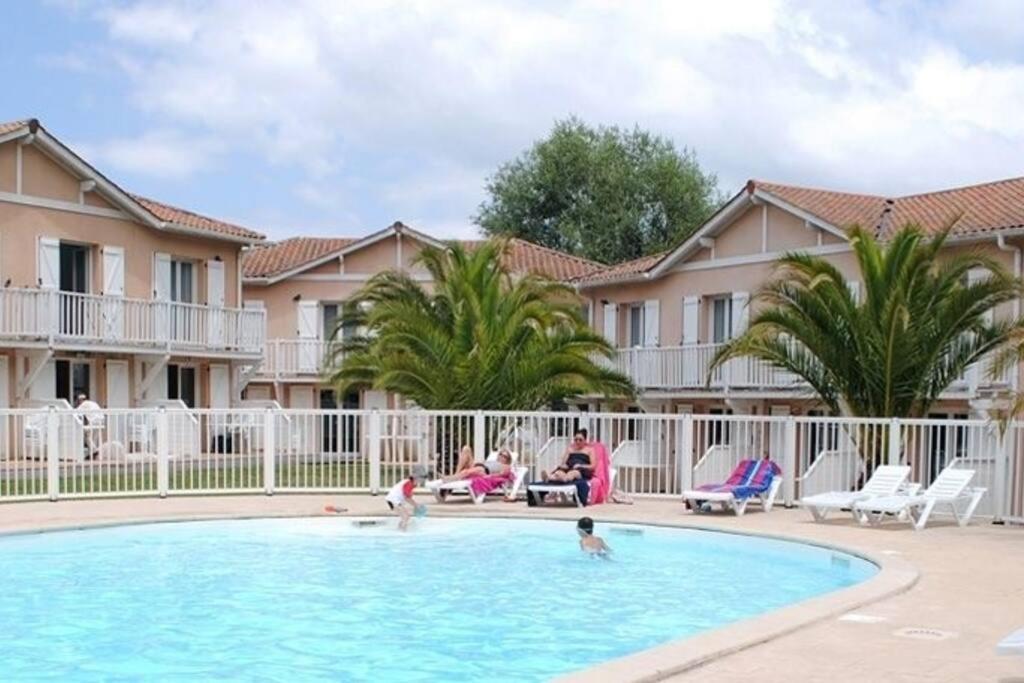 T3 En Duplex Avec Grande Piscine Apartment Anglet Exterior photo